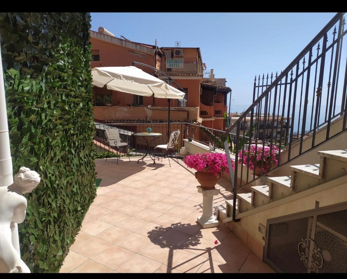 Apartment Marifra Garden Taormina Bagian luar foto