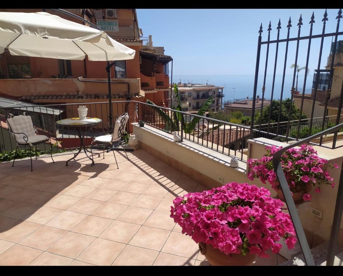 Apartment Marifra Garden Taormina Bagian luar foto