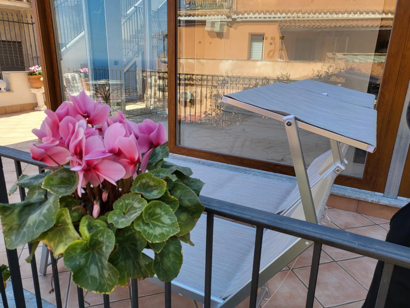 Apartment Marifra Garden Taormina Bagian luar foto
